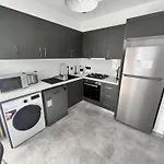 Apartment Blue Island