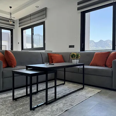 Blue Island דירה קיירניה