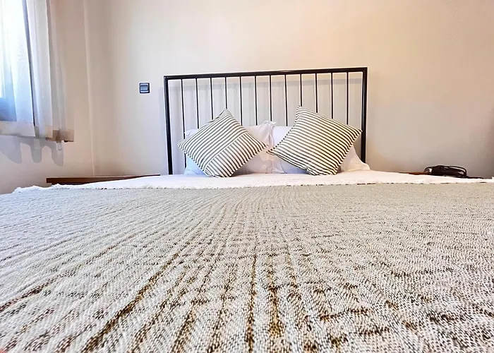 Blue Island * Kyrenia (Northern Cyprus)